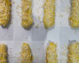 Foto langkah ke 5 dari resep Cheese Roll Puff Pastry.