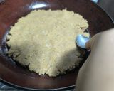 Foto del paso 5 de la receta: Pizza 🍕casera con masa de harina de avena en sartén 🍳