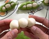 A picture of step 9 of Pea-Shaped Steamed Buns(豆荚馒头）.