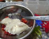 Foto del paso 2 de la receta: Yogurt (heladitos con frutilla)