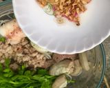 A picture of step 4 of Hu Tieu Nam Vang (Phnom Penh Noodle Soup).