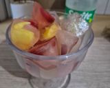 Foto langkah ke 4 dari resep Es Batu Isi Buah Segar.