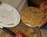 A picture of step 3 of Saucy Salmon Patty.