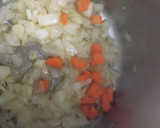 Foto del paso 2 de la receta: Guiso de garbanzos con huevos duros