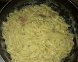 Foto langkah ke 9 dari resep Creamy Fettucine Carbonara <50rb by ama(R)sak.