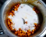 A picture of step 4 of Chana Madra.