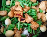 Foto langkah ke 3 dari resep Tumis Buncis Tahu Telur Puyuh.