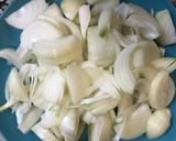 A picture of step 1 of Authentic french onion soup.