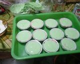 Foto langkah ke 3 dari resep Bolu kukus semangka lembut,empuk, merekah...