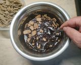 Foto del passaggio 7 della ricetta Salame di cioccolato al Ciobar