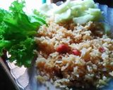 Foto langkah ke 4 dari resep Nasi goreng sosis.