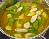 Gambar langkah 2 resipi Pisang Masak Lemak Cili Api.