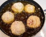 Foto del paso 4 de la receta: Albóndigas de merluza y gambas en salsa de vino blanco