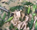 รูปขั้นตอนการทำที่ 6 ของ ราดหน้าคะน้ากรอบหมูหมักนุ่ม ง่ายนิดเดียว