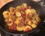 Une image de l'étape 7 de Pommes de terre et poivrons rouges aux herbes aromatiques.