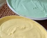 Foto langkah ke 4 dari resep Bolu Kukus Pandan Kuning.