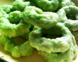 Foto langkah ke 3 dari resep Olahan donat singkong.