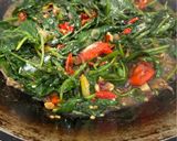 Foto langkah ke 4 dari resep Tumis Kangkung Belacan.