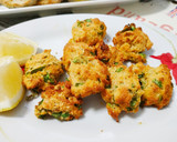 Foto del paso 6 de la receta: Merluzas rebozadas con pan rallado al pimentón...y tortitas 😋
