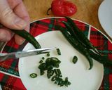 A picture of step 6 of Beefed up Chilli Con Carne, with fresh chillies.
