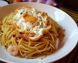 Foto del paso 6 de la receta: Spaguetti con huevo y gambas