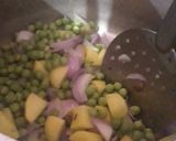 A picture of step 3 of Peas Pulav.
