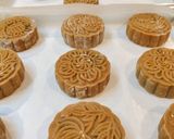 Foto langkah ke 5 dari resep Classic Baked Mooncake (Halal).