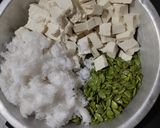 Foto langkah ke 1 dari resep Botok Tahu Mlandingan.