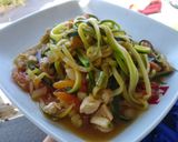 Foto del paso 4 de la receta: Pasta de calabacín al wok
