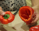Foto del paso 1 de la receta: Salmón a la mostaza y pimientos rellenos