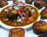 आलू टिक्की छोले चाट (Aloo Tikki Chhole Chaat Recipe in Hindi) रेसिपी चरण 17 फोटो