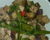 Foto langkah ke 4 dari resep Tumis kacang terong tempe semangit.