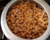 A picture of step 1 of Chole ki sabji.