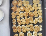 Foto del paso 5 de la receta: Palmeritas caseras con tapas de empanadas!
