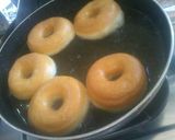 Foto langkah ke 6 dari resep Donat white ring dengan glaze sederhana.