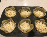 Foto del paso 12 de la receta: Tacitas de papa con huevo y queso