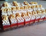 Szilveszteri tejszín -mascarpone barack szelet recept fázis 4 fotója