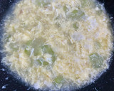 Foto langkah ke 6 dari resep Bening Oyong Telur - Mpasi 1+ anti GTM Bapil.