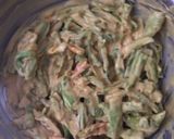 A picture of step 2 of Mirchi Pakoda.