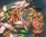 Foto langkah ke 6 dari resep Tumis Cumi Asin Tanpa Minyak.