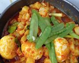 Foto langkah ke 3 dari resep Sambal goreng kentang telur.