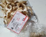 A picture of step 1 of Oyster Mushroom Clear Soup.