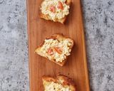 Foto langkah ke 5 dari resep Egg & Mayo Toast (Menu Kilat!).