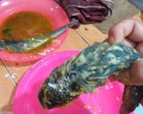 Foto langkah ke 4 dari resep Lele goreng (ANTI LENGKET) tips goreng lele anti lengket.
