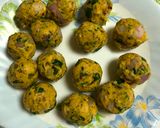 A picture of step 2 of Chicken Balls.