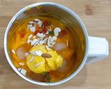 A picture of step 2 of Mango Mastani.