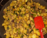 Foto del paso 2 de la receta: Sofrito de carne y champiñón y verdura