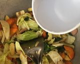 Foto langkah ke 4 dari resep Capcay sosis.