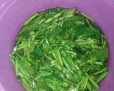 Foto langkah ke 2 dari resep Tumis Genjer Pedas.