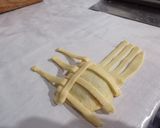 Foto langkah ke 5 dari resep Roti Ketupat aka Roti Tikar.